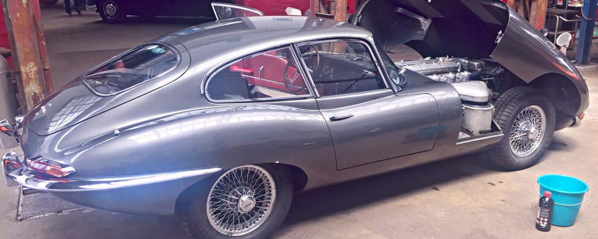 Vorbereitung unseres E-Types auf die große Oldtimerausfahrt